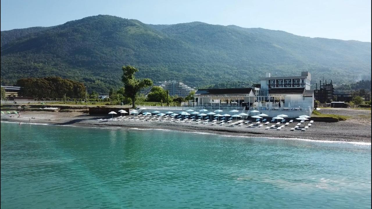 Aquamarine Family Club Hotel Gagra Exterior foto